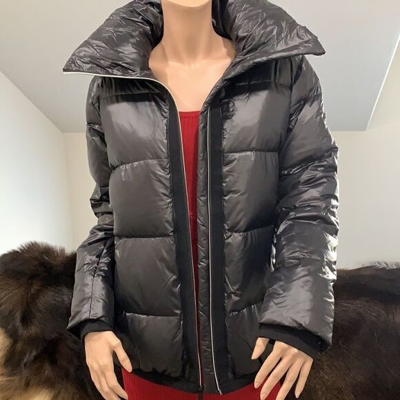 New BCBGMAXAZRIA  Womens Patent Quilted Puffer Down Jacket - Picture 1 of 15